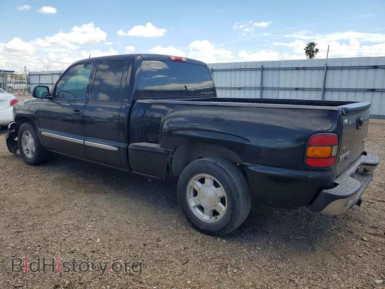 2005 GMC SIERRA - VIN: 1GTEC19T45Z324782 - Photo 2