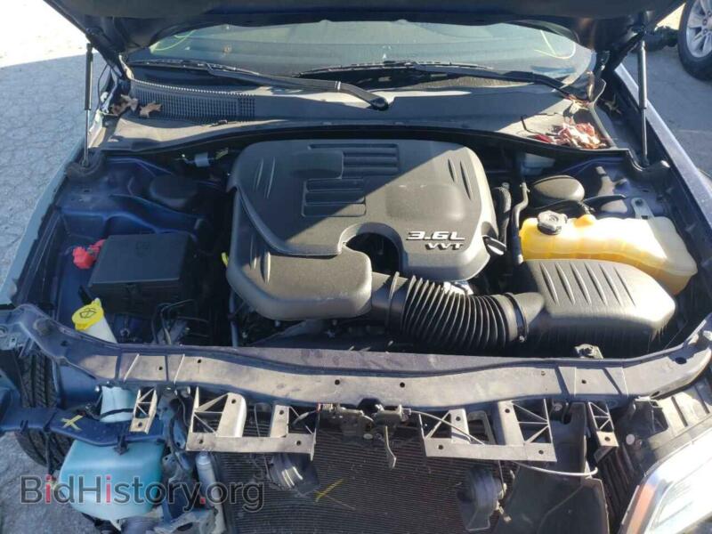 2014 Chrysler 300 (VIN 2C3CCAKG8EH273232) — photo 7 of 10