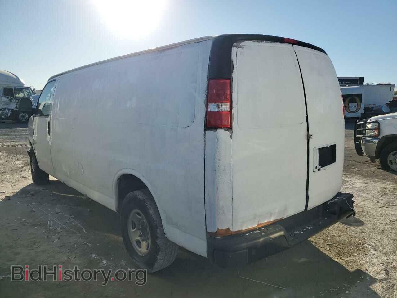 2019 CHEVROLET EXPRESS - VIN: 1GCWGBFG1K1244985 - Фото 2