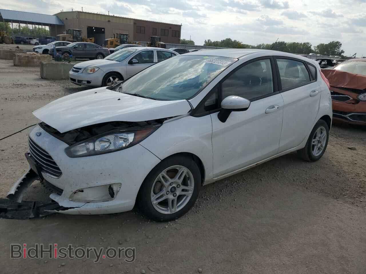 Фотография 3FADP4EJXHM156048 - FORD FIESTA 2017