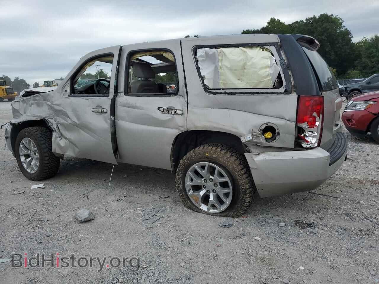 2007 GMC YUKON - VIN: 1GKFC13057J331023 - Фото 2