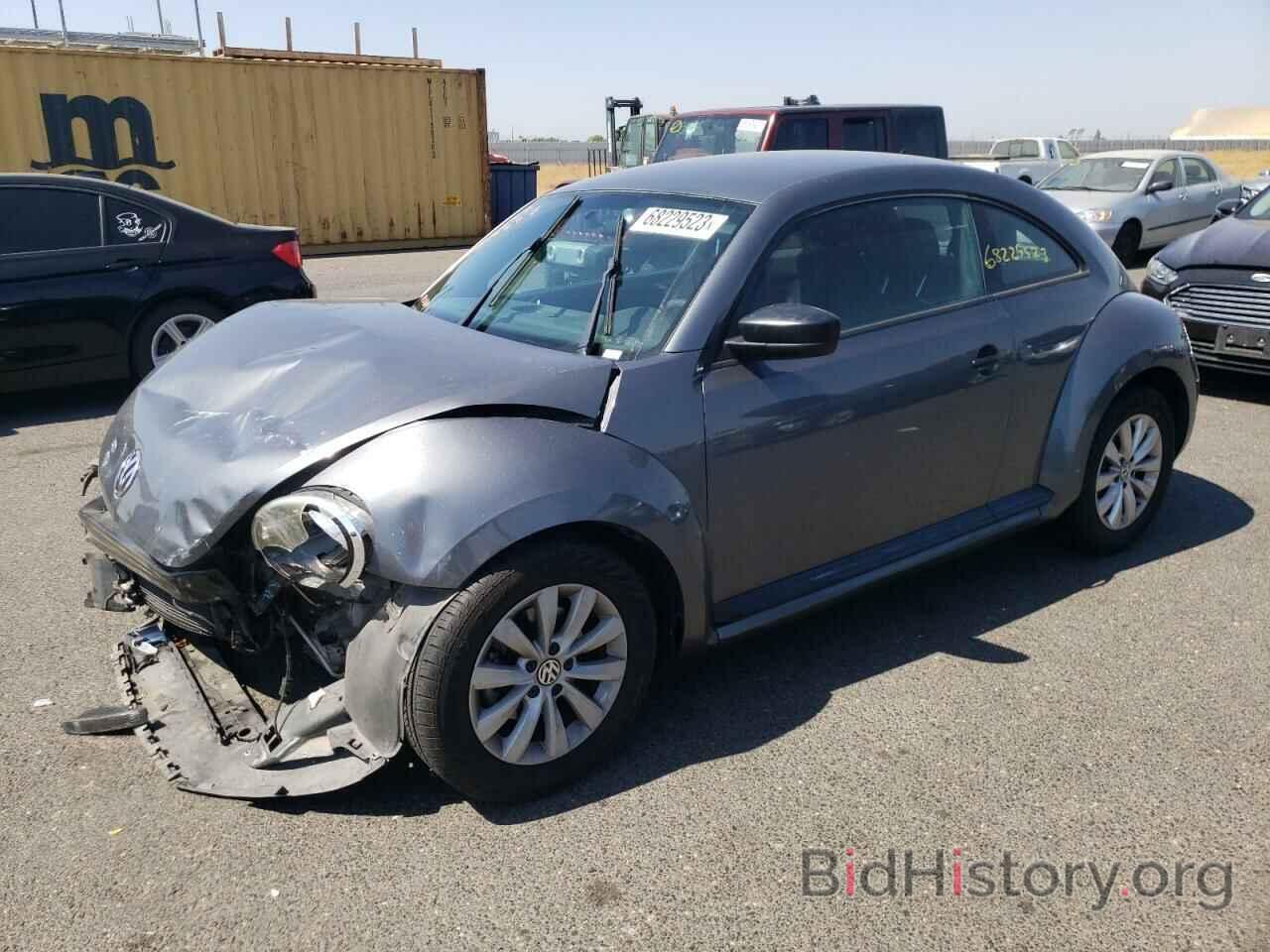 Photo 3VWFP7AT2DM660239 - VOLKSWAGEN BEETLE 2013