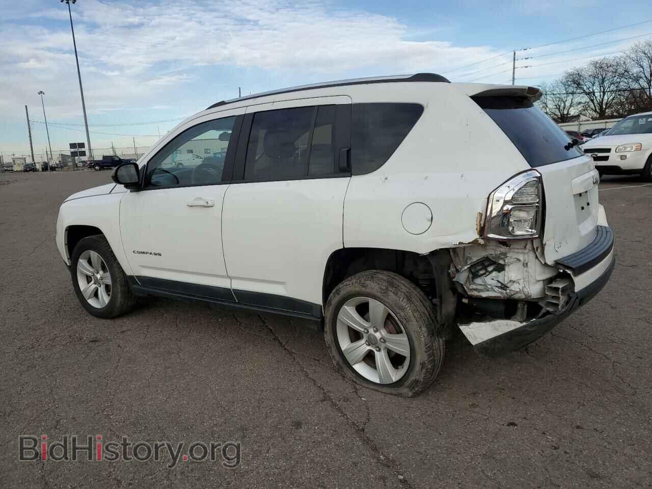2011 JEEP COMPASS - VIN: 1J4NT1FB6BD242731 - Фото 2