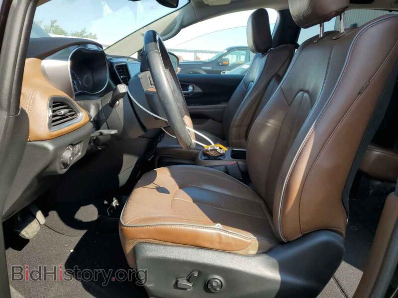 2017 Chrysler PACIFICA (VIN 2C4RC1GG6HR597714) — photo 7 of 14