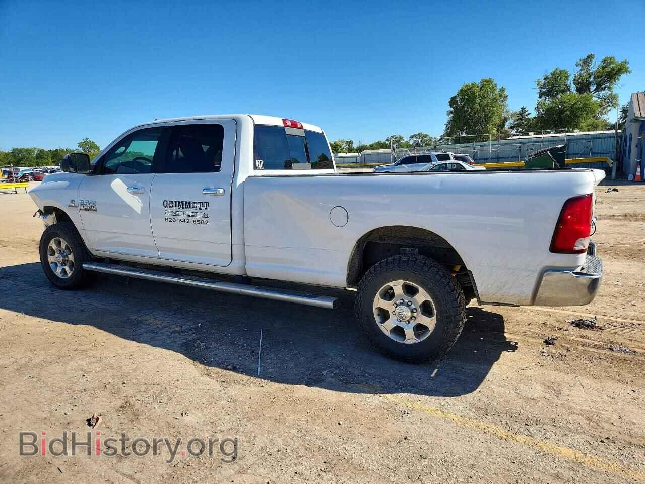 2017 RAM 3500 - VIN: 3C63R3HL5HG646944 - Photo 2