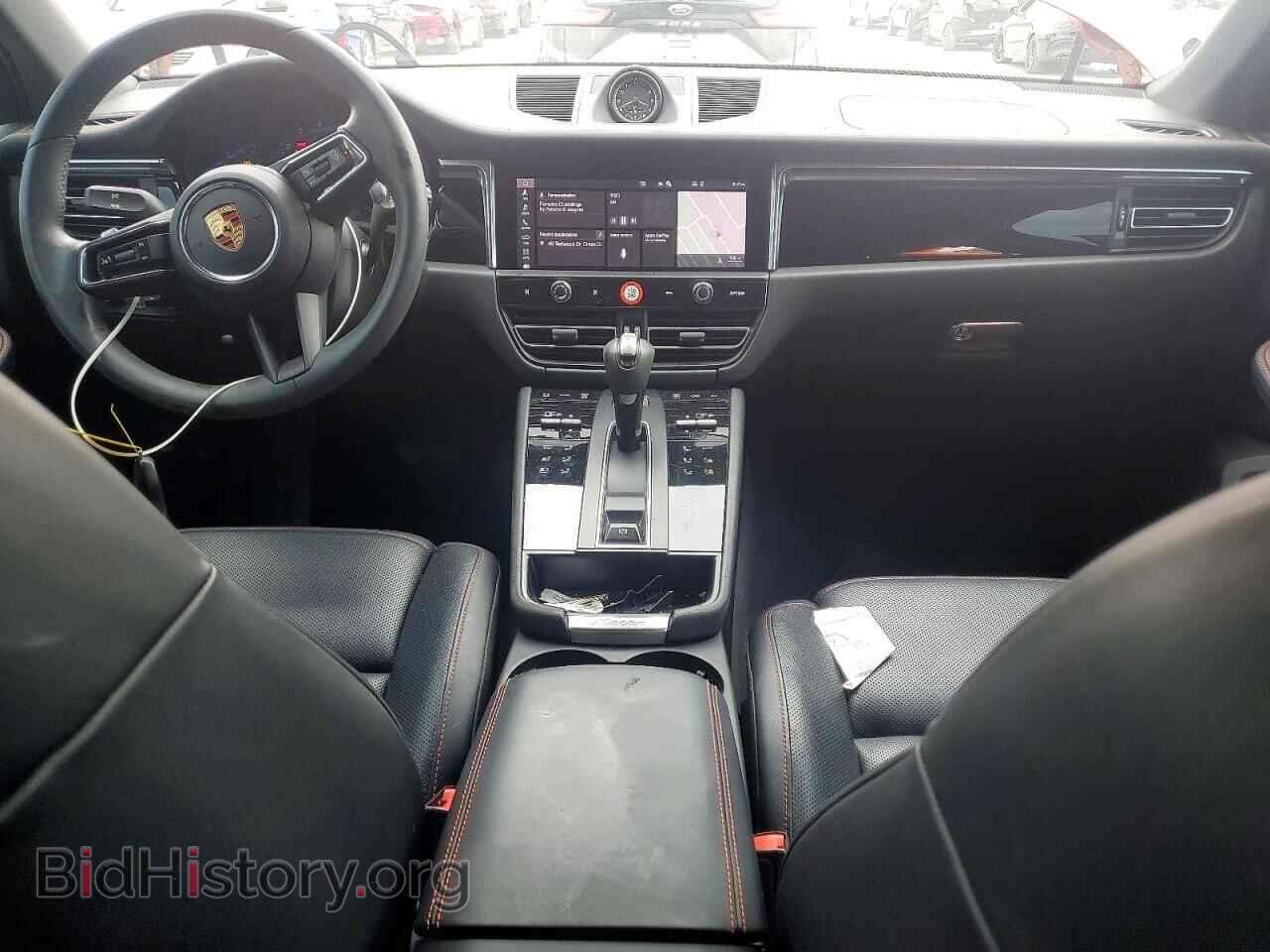 2025 Porsche MACAN (VIN WP1AA2A59SLB06373) — photo 8 of 13