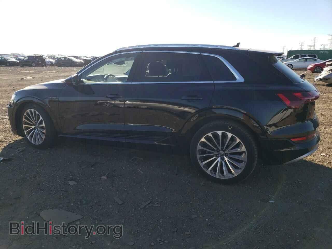 2019 AUDI E-TRON - VIN: WA1VAAGE1KB010323 - Photo 2