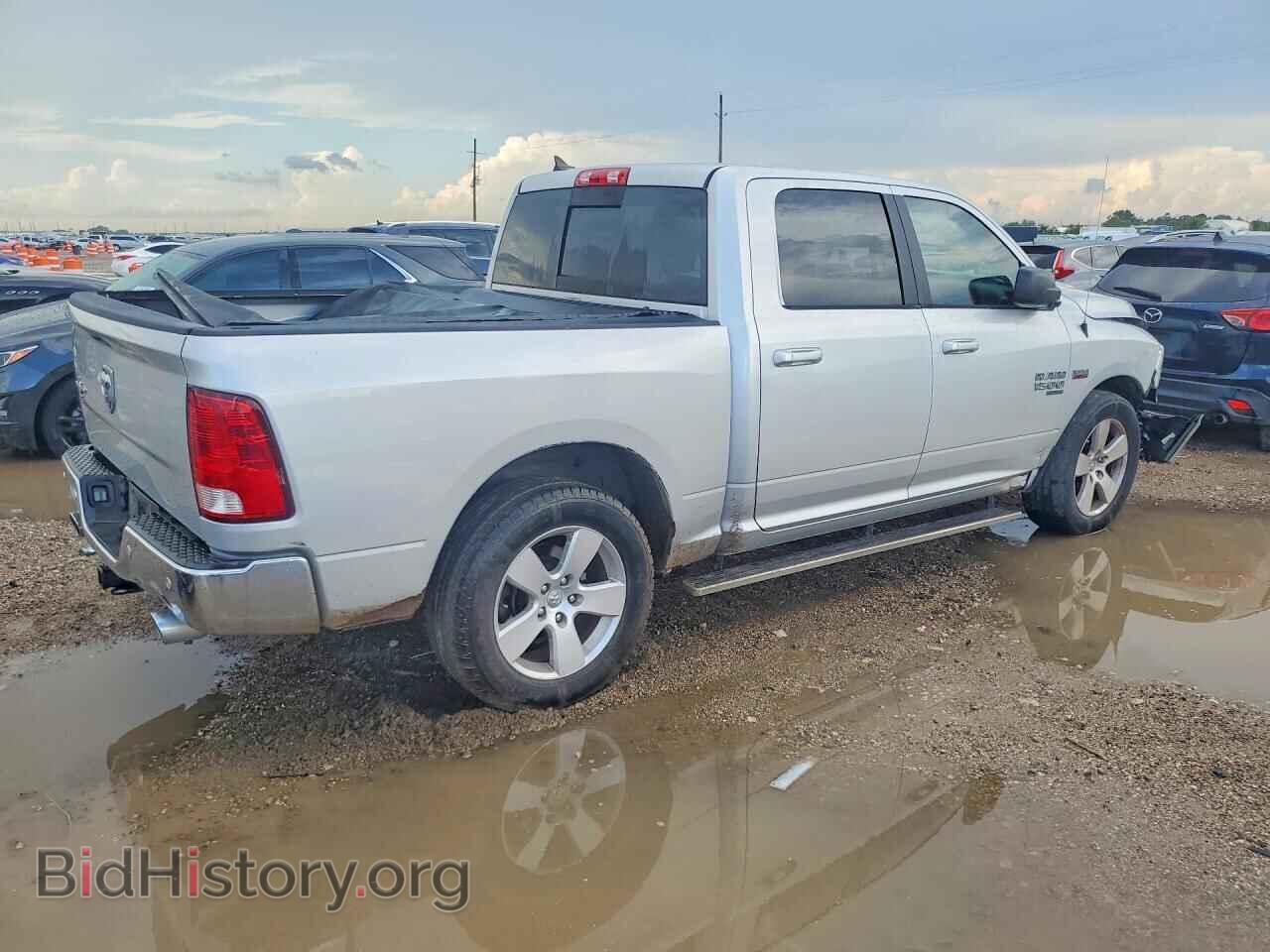 2019 RAM 1500 - VIN: 1C6RR6LT8KS564189 - Photo 3