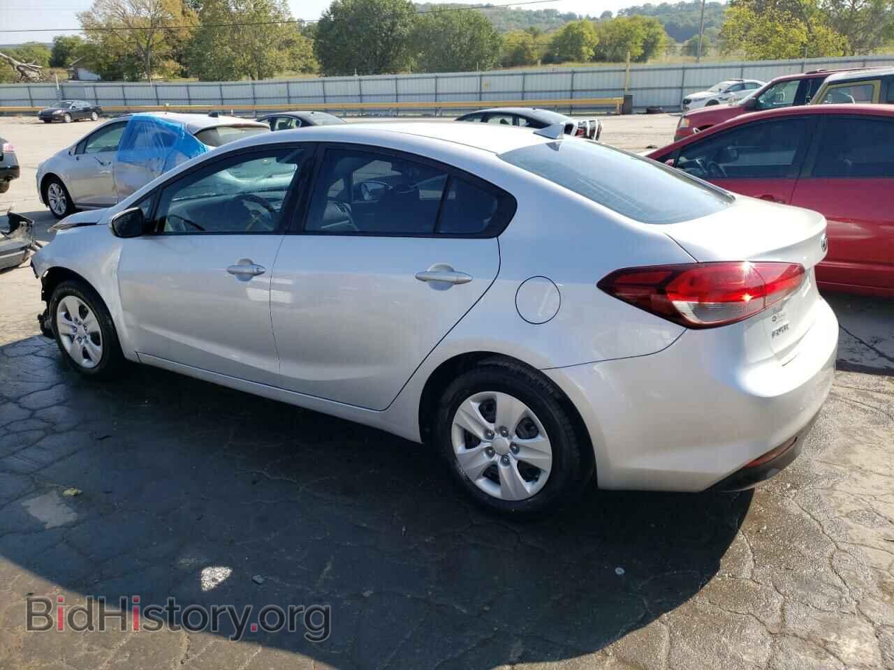 2017 KIA FORTE - VIN: 3KPFK4A75HE041203 - Фото 2