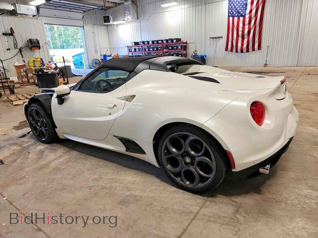 2016 ALFA ROMEO 4C - VIN: ZARBAAB41GM181534 - Фото 2