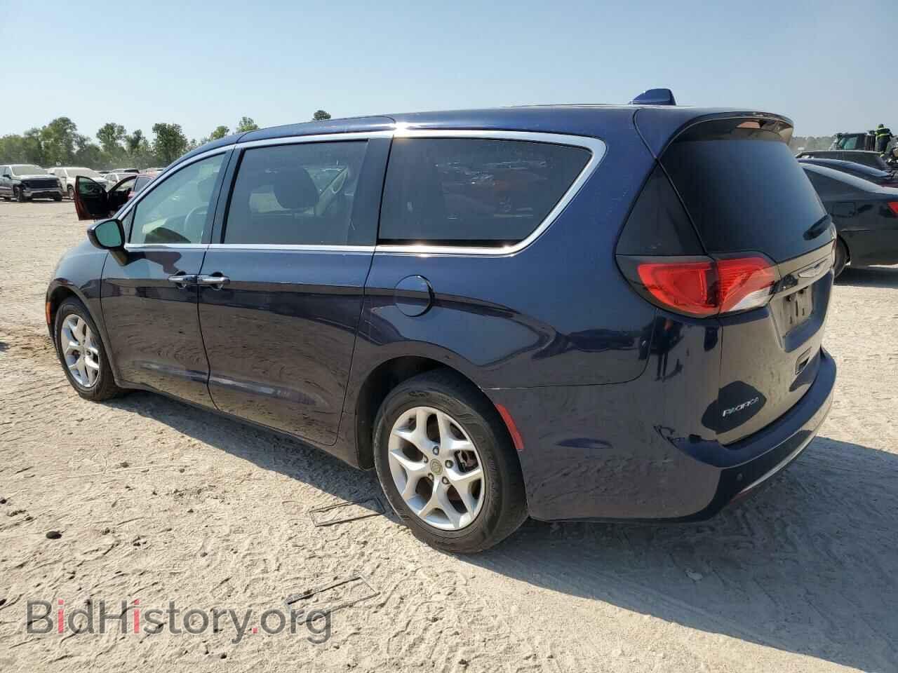 2017 CHRYSLER PACIFICA - VIN: 2C4RC1BG8HR832055 - Фото 2