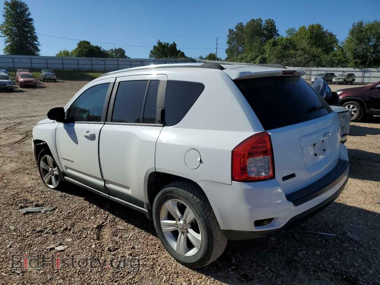 2011 JEEP COMPASS - VIN: 1J4NT1FA8BD246657 - Фото 2
