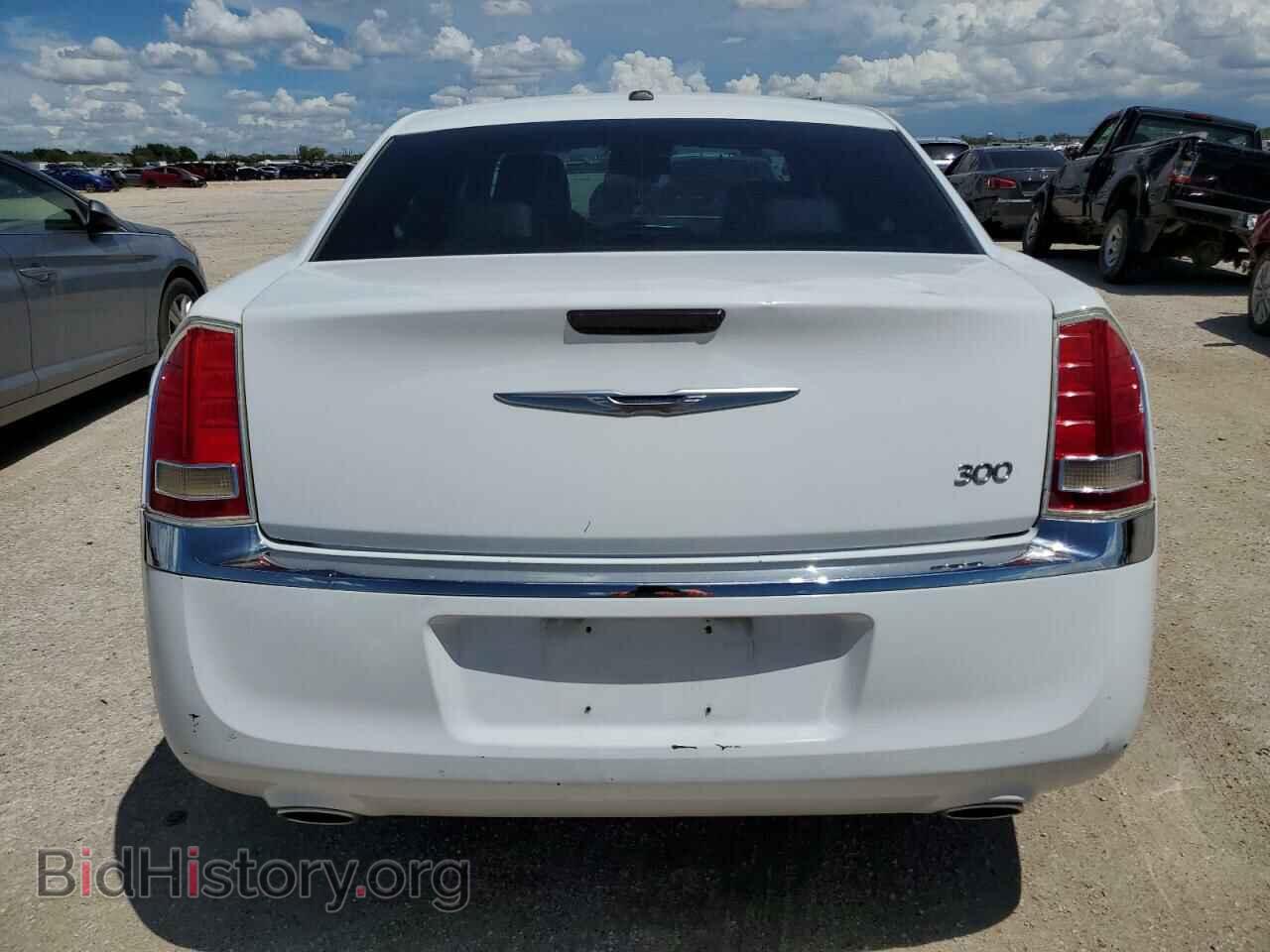 2014 CHRYSLER 300 - VIN: 2C3CCAAG6EH161823 - Фото 6