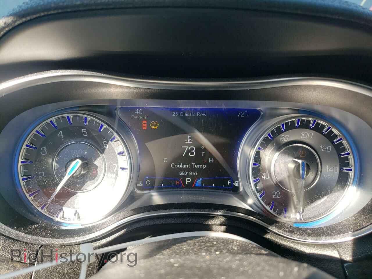 2016 CHRYSLER 300 - VIN: 2C3CCAKG2GH334755 - Photo 9
