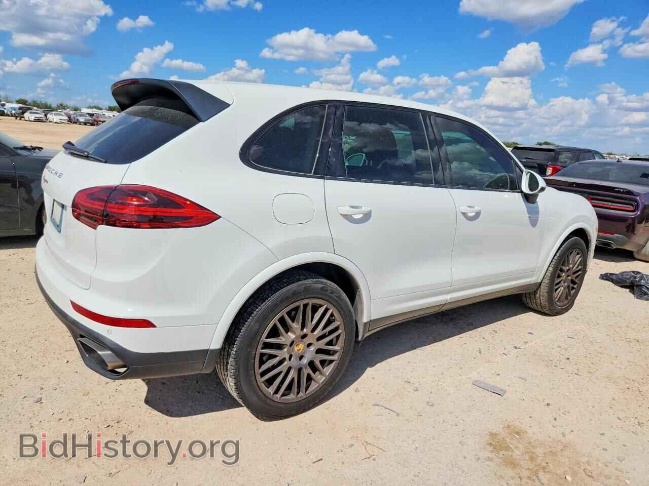2017 PORSCHE CAYENNE - VIN: WP1AA2A23HKA81491 - Photo 3