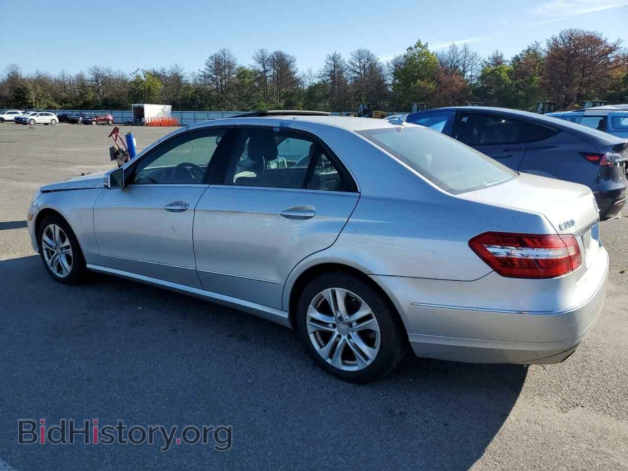 2011 MERCEDES-BENZ E-CLASS - VIN: WDDHF8HB4BA285570 - Фото 2