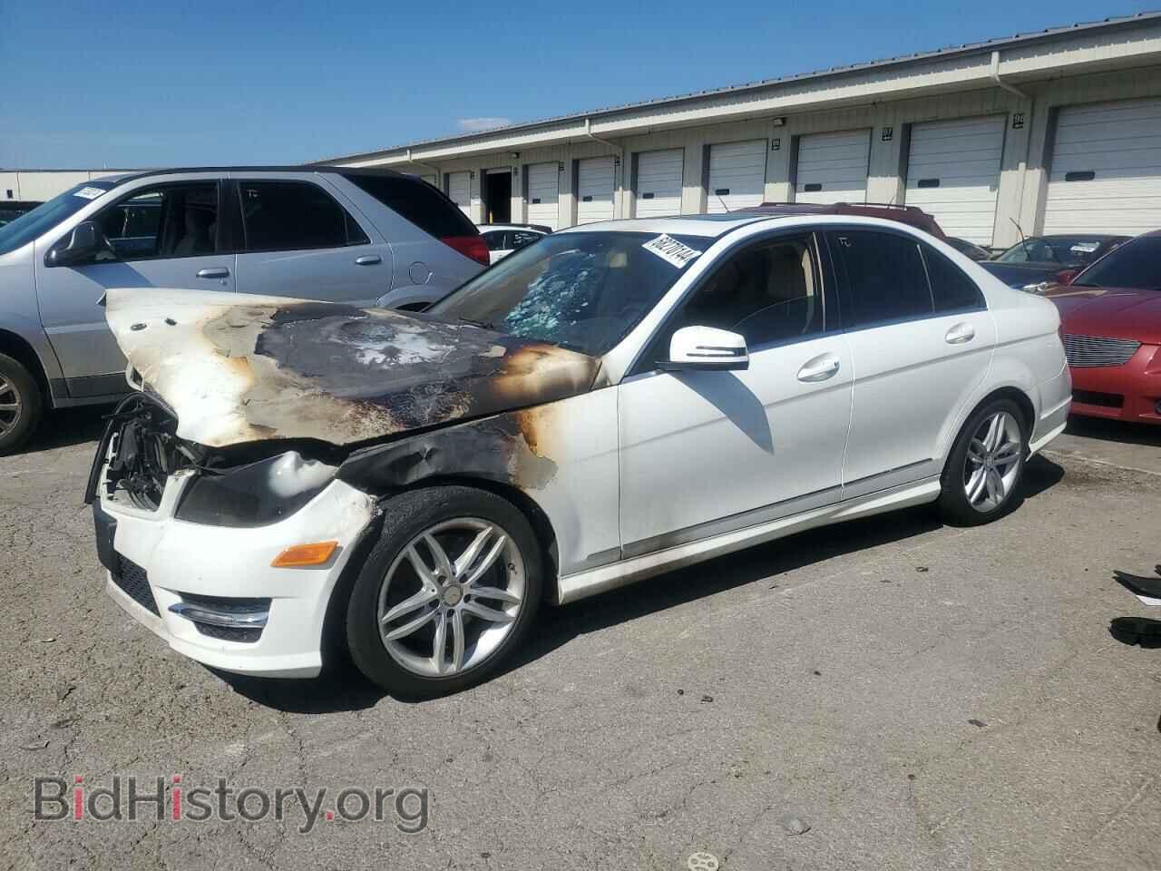 Photo WDDGF8AB2EA954817 - MERCEDES-BENZ C-CLASS 2014