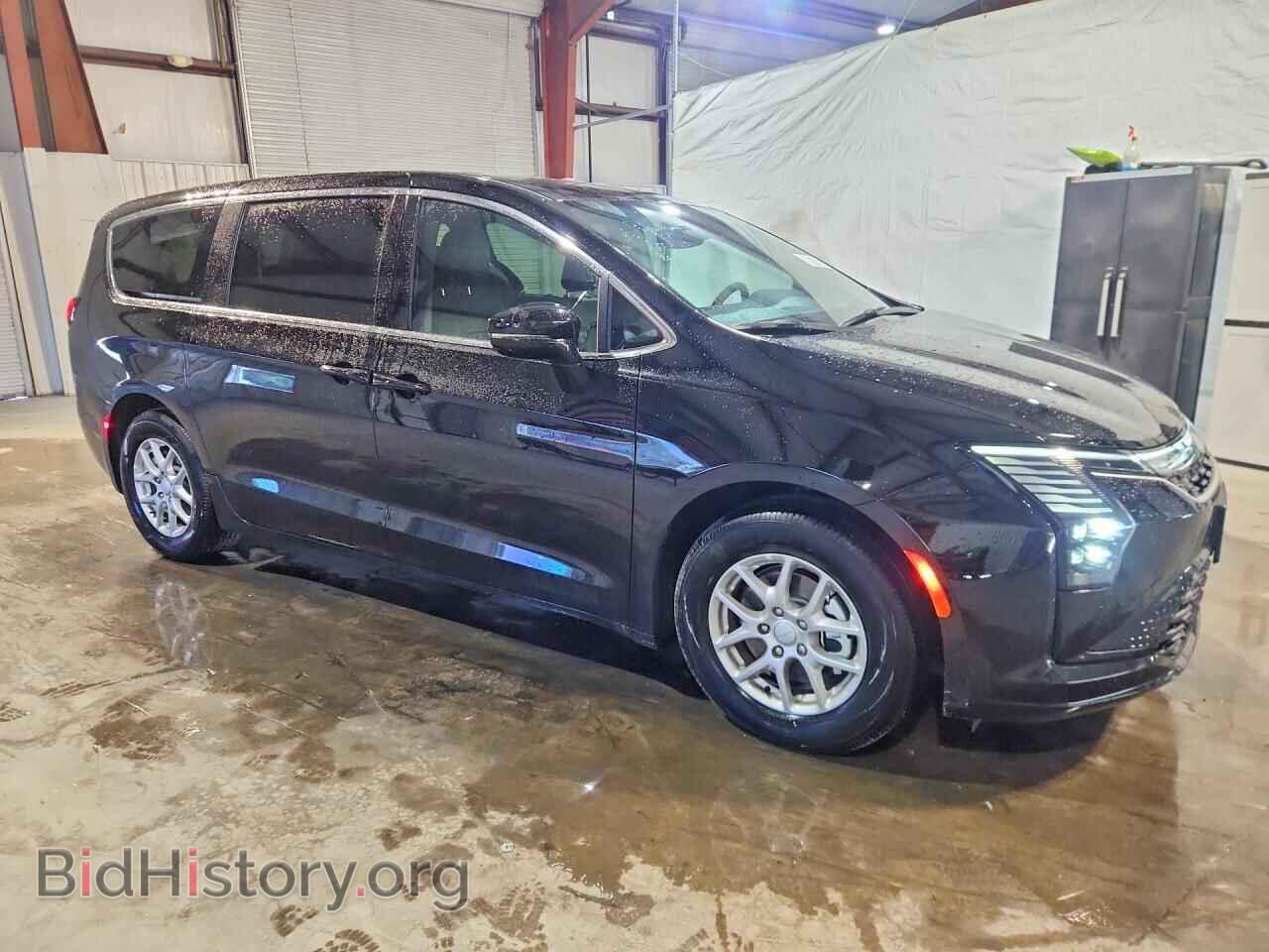 2027 CHRYSLER PACIFICA - VIN: 2C4RC1BG2VR553681 - Photo 4