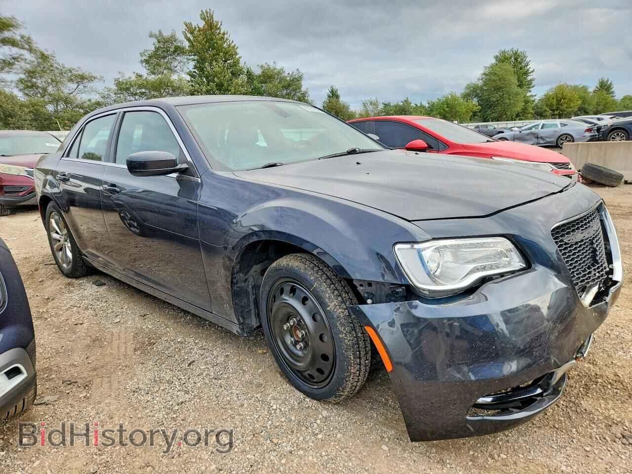 2016 CHRYSLER 300 - VIN: 2C3CCARG0GH190838 - Photo 4