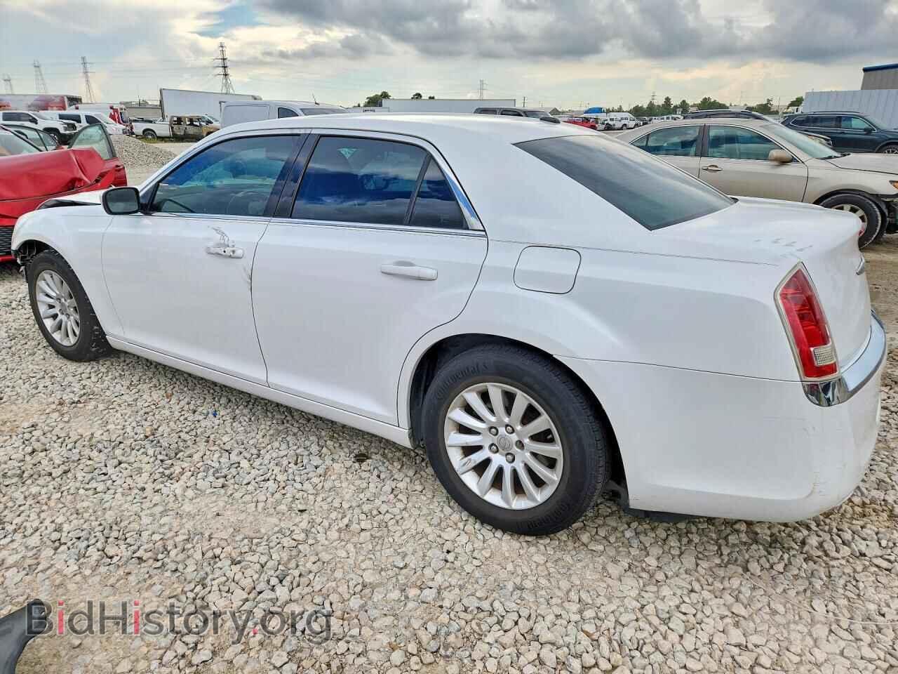 2013 CHRYSLER 300 - VIN: 2C3CCAAG7DH699493 - Photo 2