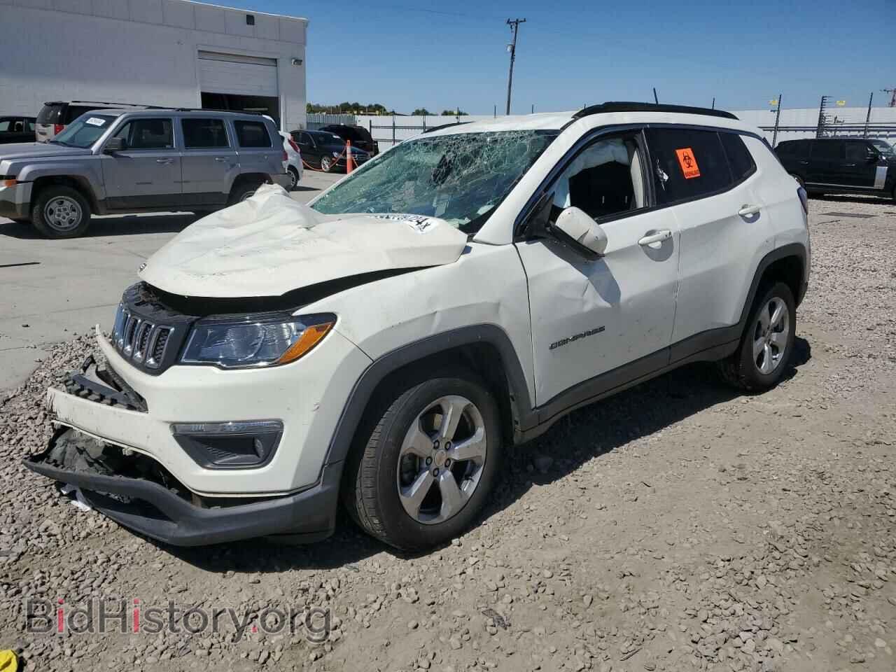 Photo 3C4NJDBB2HT680877 - JEEP COMPASS 2017