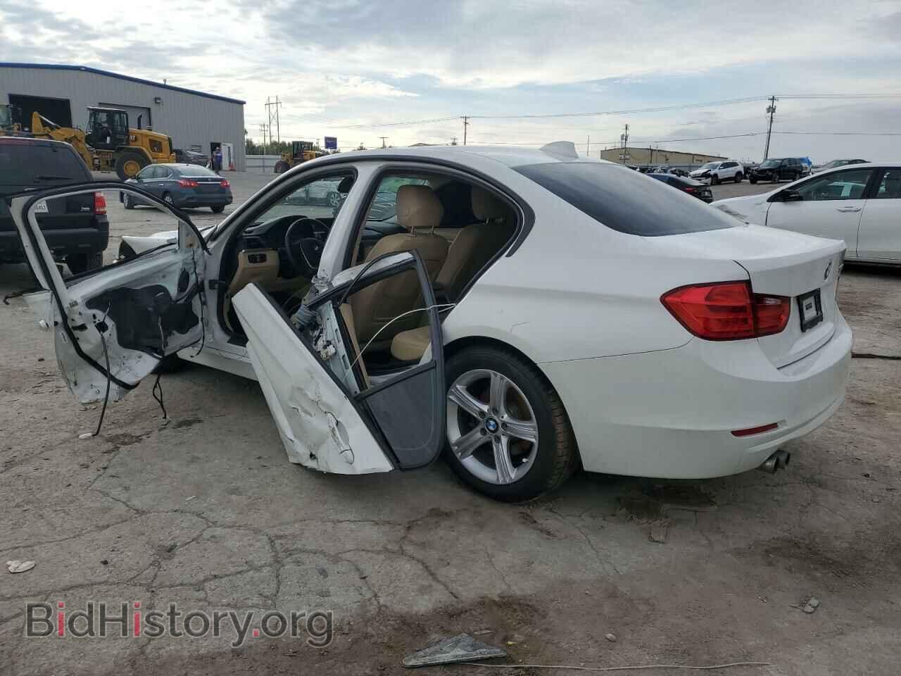 2015 BMW 3 SERIES - VIN: WBA3A5C54FF608203 - Фото 2