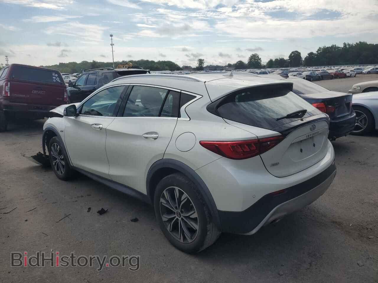 2017 INFINITI QX30 - VIN: SJKCH5CR6HA040096 - Фото 2