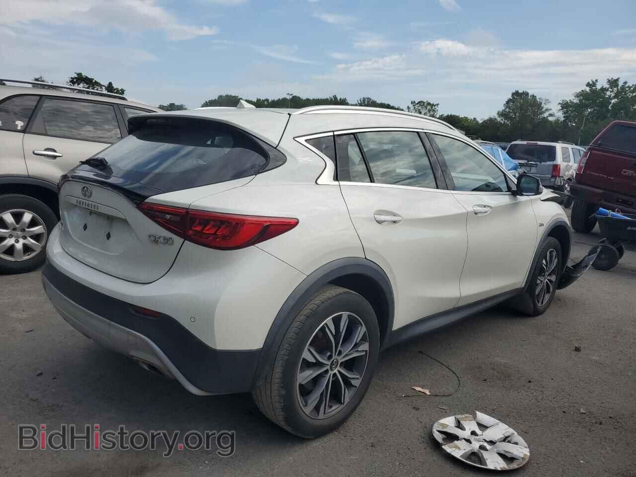 2017 INFINITI QX30 - VIN: SJKCH5CR6HA040096 - Фото 3
