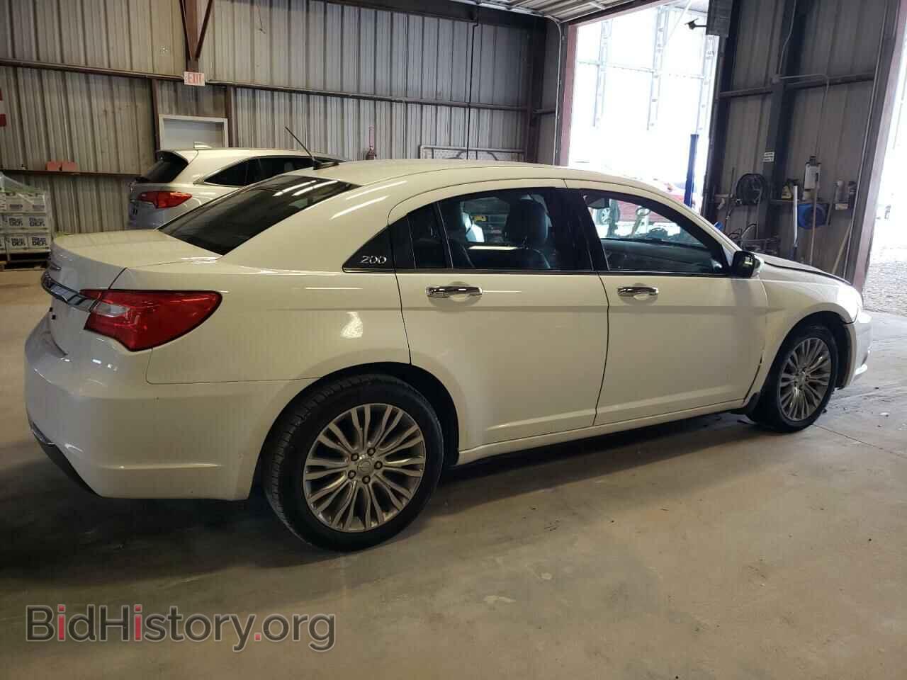 2013 CHRYSLER 200 - VIN: 1C3CCBCG1DN602556 - Фото 3