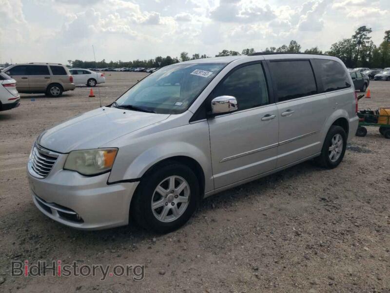 2011 Chrysler MINIVAN Town & COU (VIN 2A4RR8DG3BR775267) — фото 1 из 13, Copart, повреждение: днище