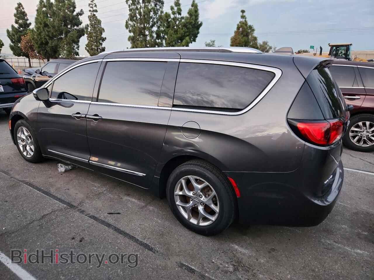 2017 CHRYSLER PACIFICA - VIN: 2C4RC1GG7HR840141 - Photo 2
