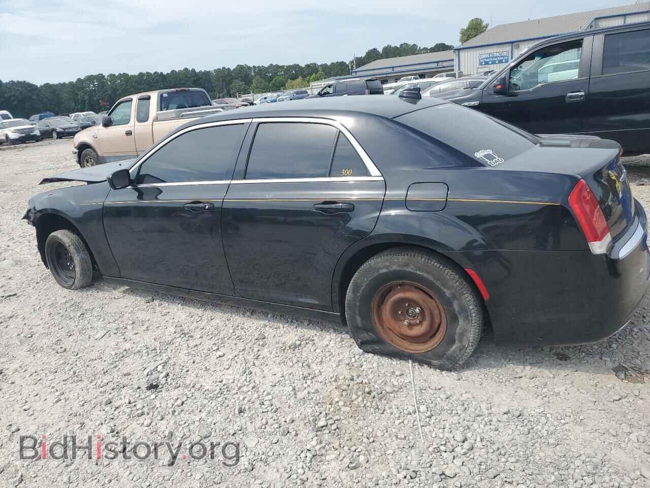 2016 CHRYSLER 300 - VIN: 2C3CCAAGXGH313802 - Фото 2