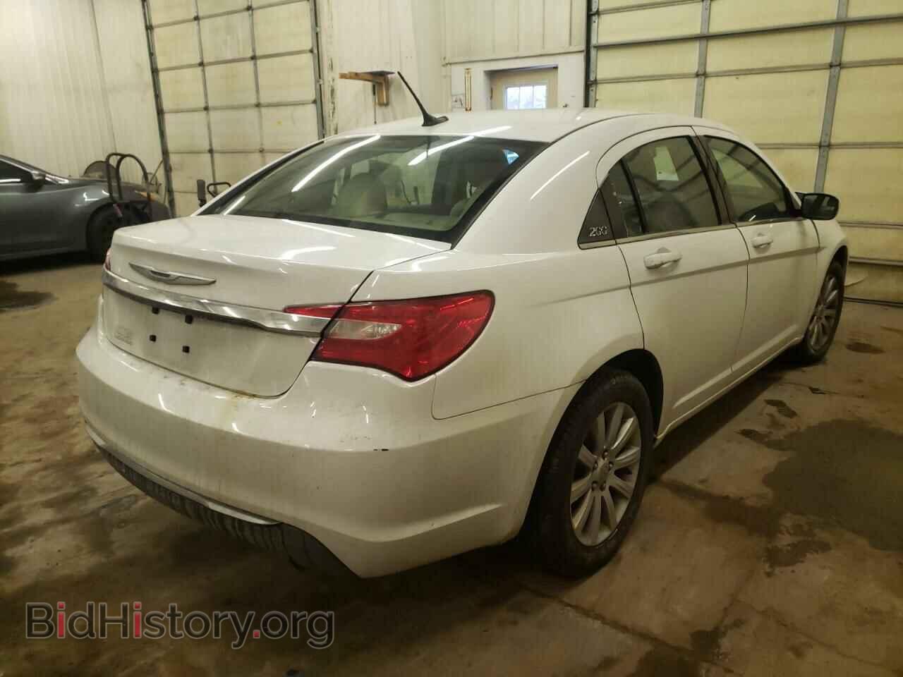 2013 CHRYSLER 200 - VIN: 1C3CCBBB2DN587846 - Фото 4