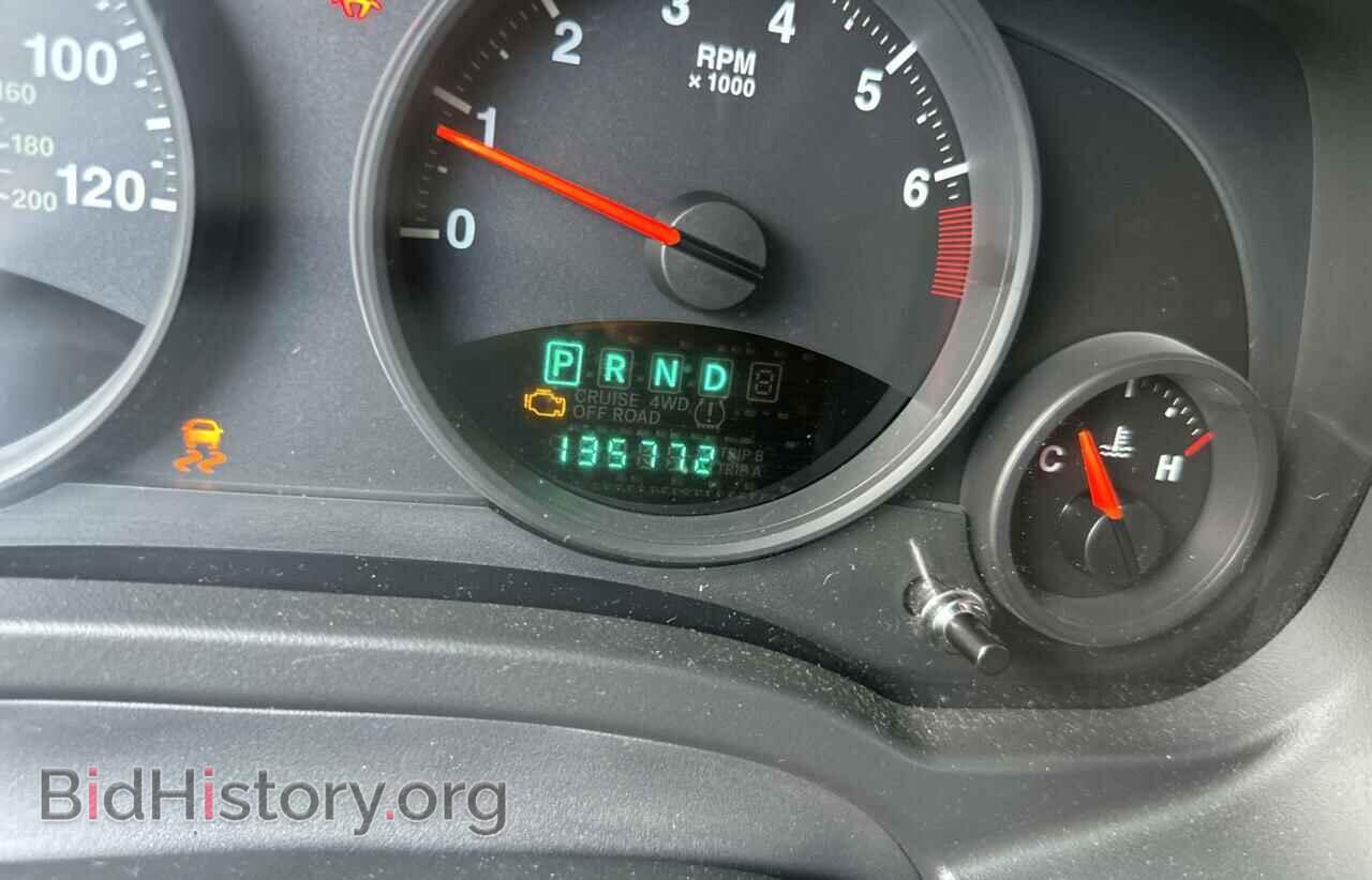 2010 JEEP COMPASS - VIN: 1J4NT4FB9AD553442 - Фото 8