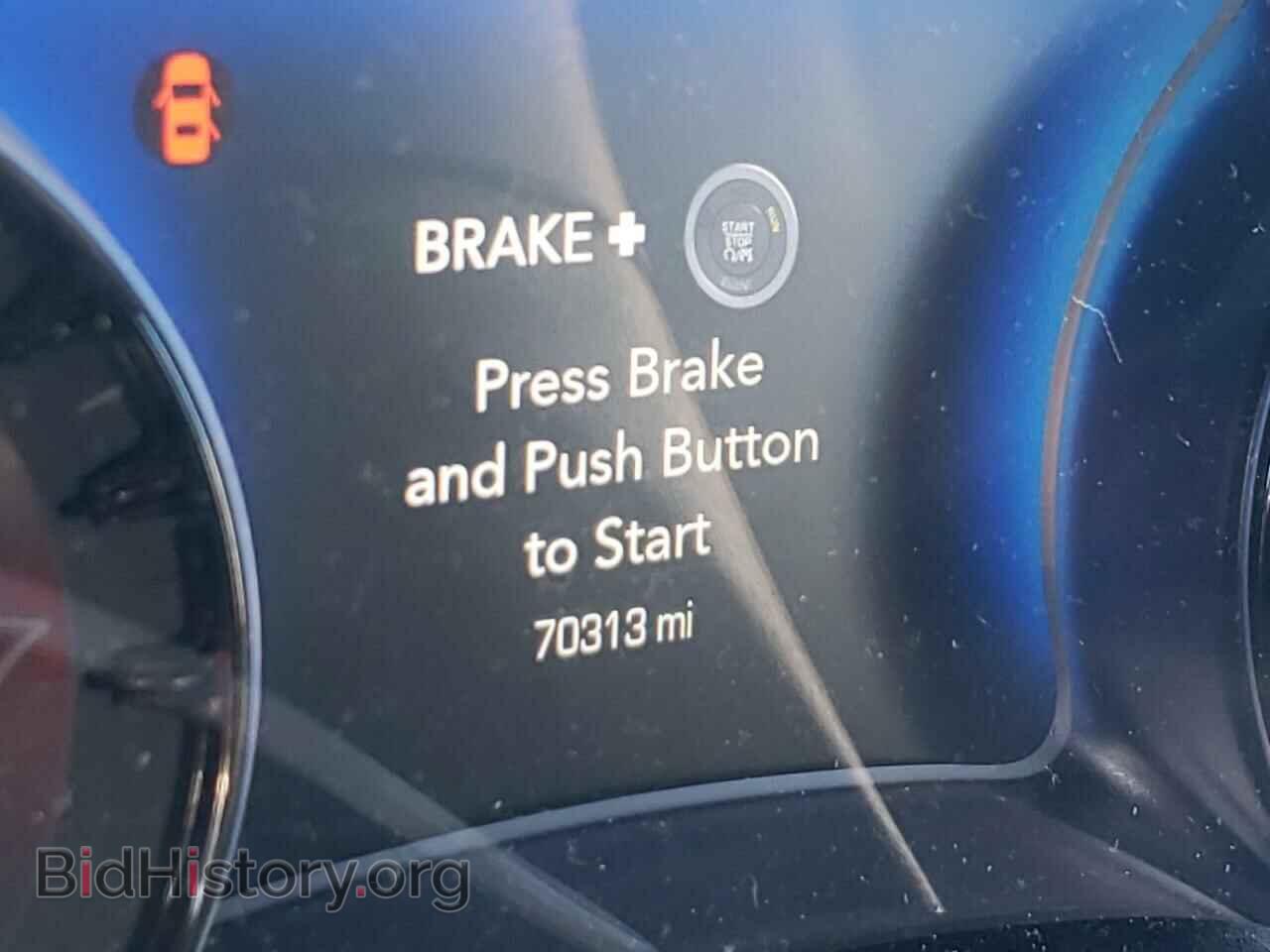 2019 CHRYSLER 300 - VIN: 2C3CCABG2KH697775 - Фото 9