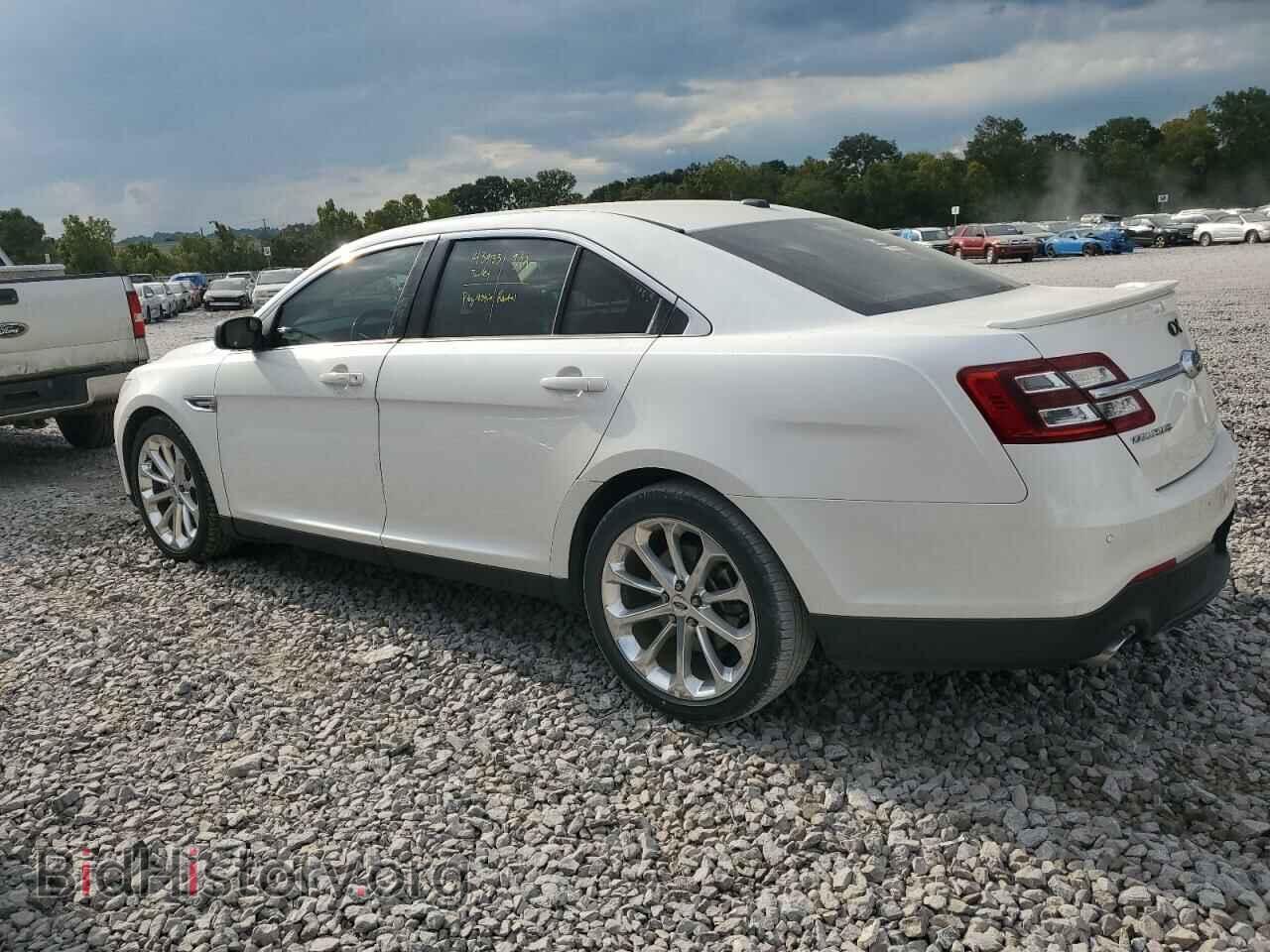 2018 FORD TAURUS - VIN: 1FAHP2F82JG113079 - Photo 2