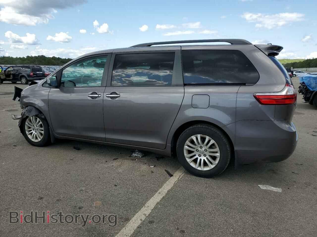 2017 TOYOTA All Models - VIN: 5TDYZ3DCXHS770584 - Фото 2