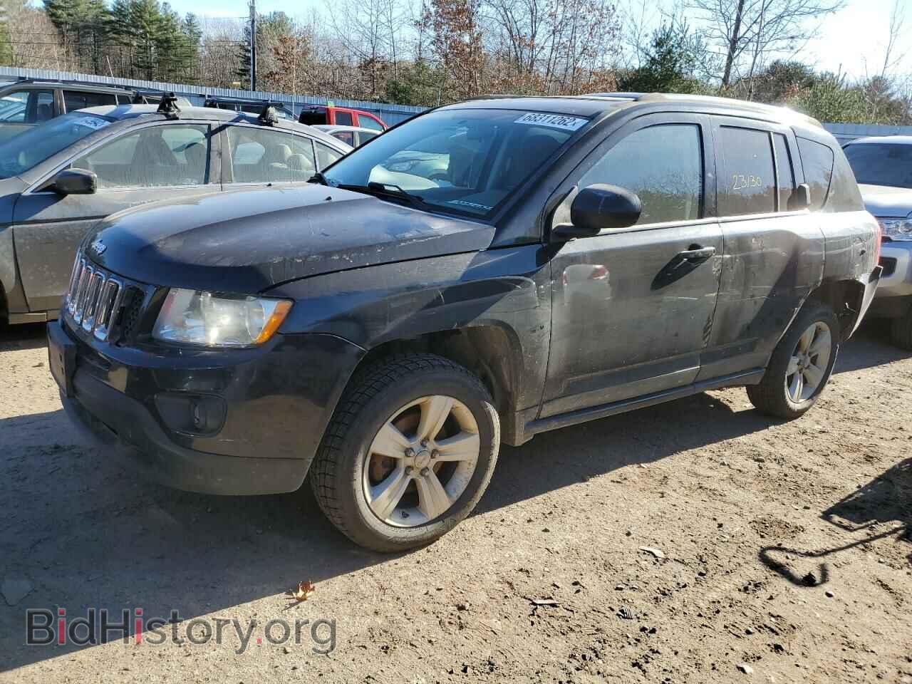 Photo 1J4NF1FB8BD149135 - JEEP COMPASS 2011