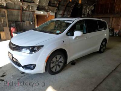 2018 Chrysler PACIFICA PACIFICA H, white — VIN 2C4RC1N76JR311689, Copart