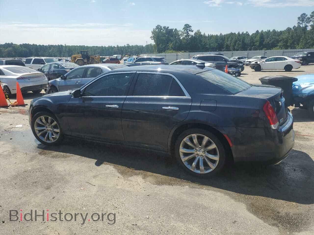 2019 CHRYSLER 300 - VIN: 2C3CCAEG6KH527916 - Фото 2