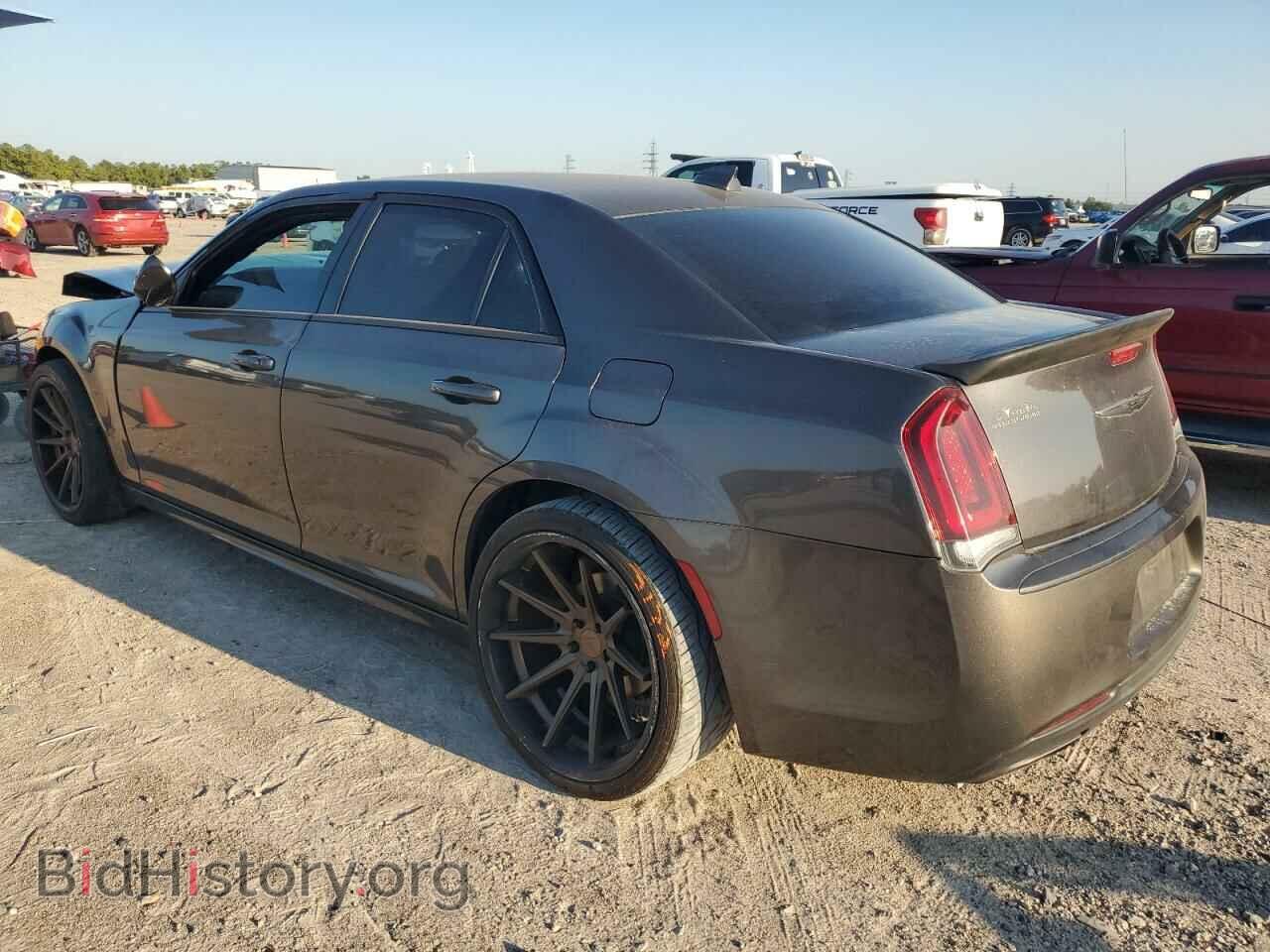 2017 CHRYSLER 300 - VIN: 2C3CCABG3HH664700 - Фото 2