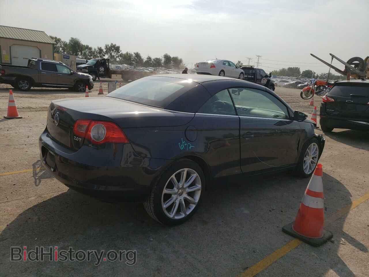 2011 VOLKSWAGEN EOS - VIN: WVWFW7AH4BV004533 - Фото 3