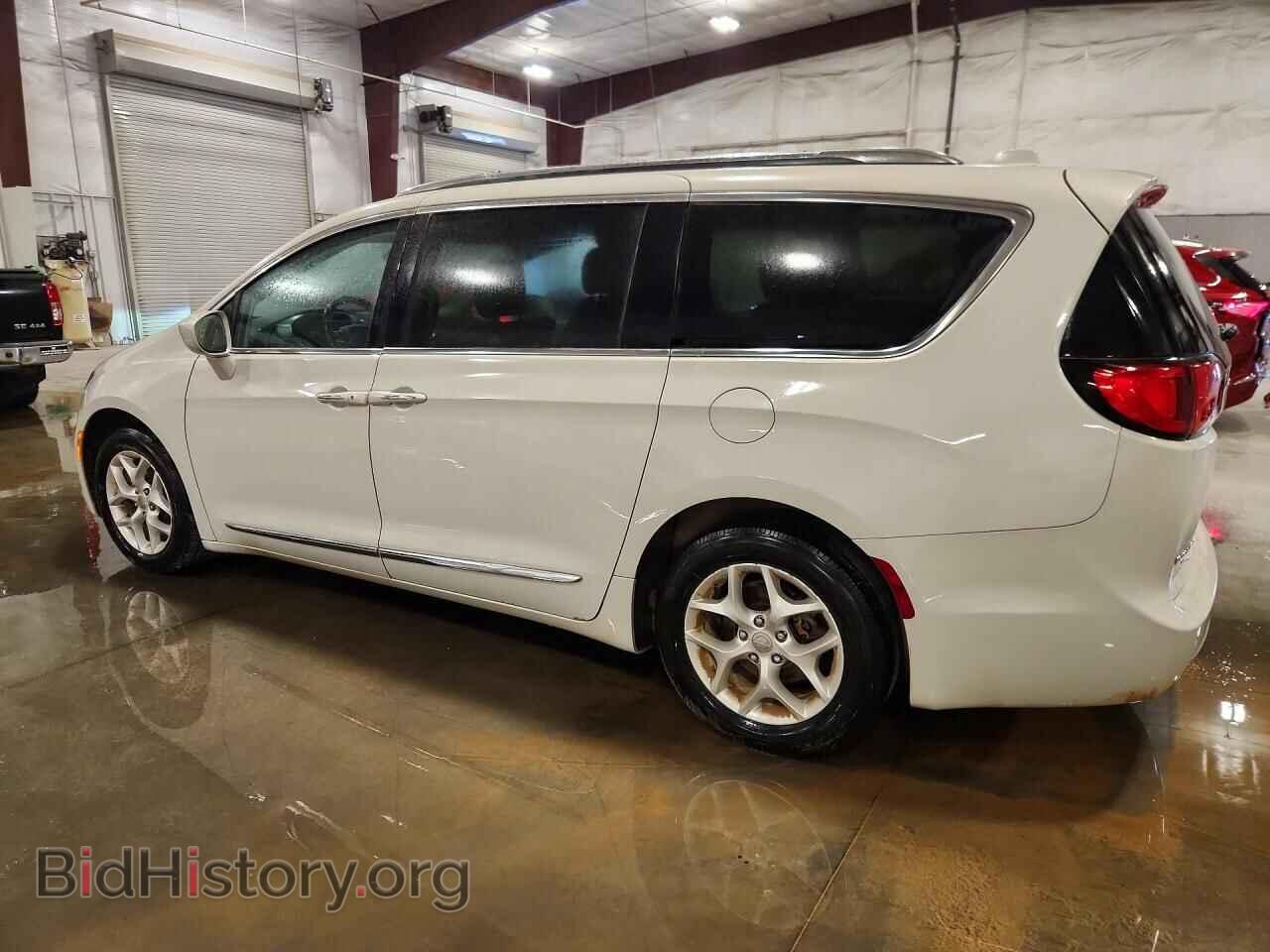 2017 CHRYSLER PACIFICA - VIN: 2C4RC1EG0HR591880 - Фото 2