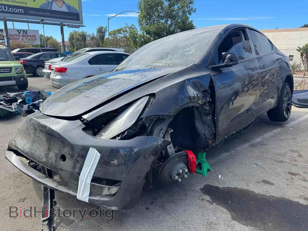 2024 TESLA MODEL Y - VIN: 7SAYGDEF6RF022203 - Photo 2