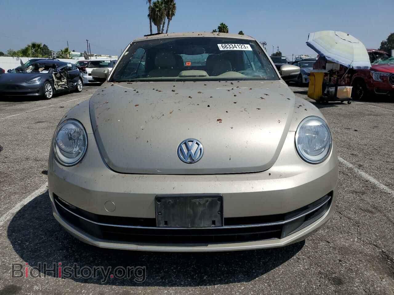 2014 VOLKSWAGEN BEETLE - VIN: 3VW5L7ATXEM818982 - Фото 5