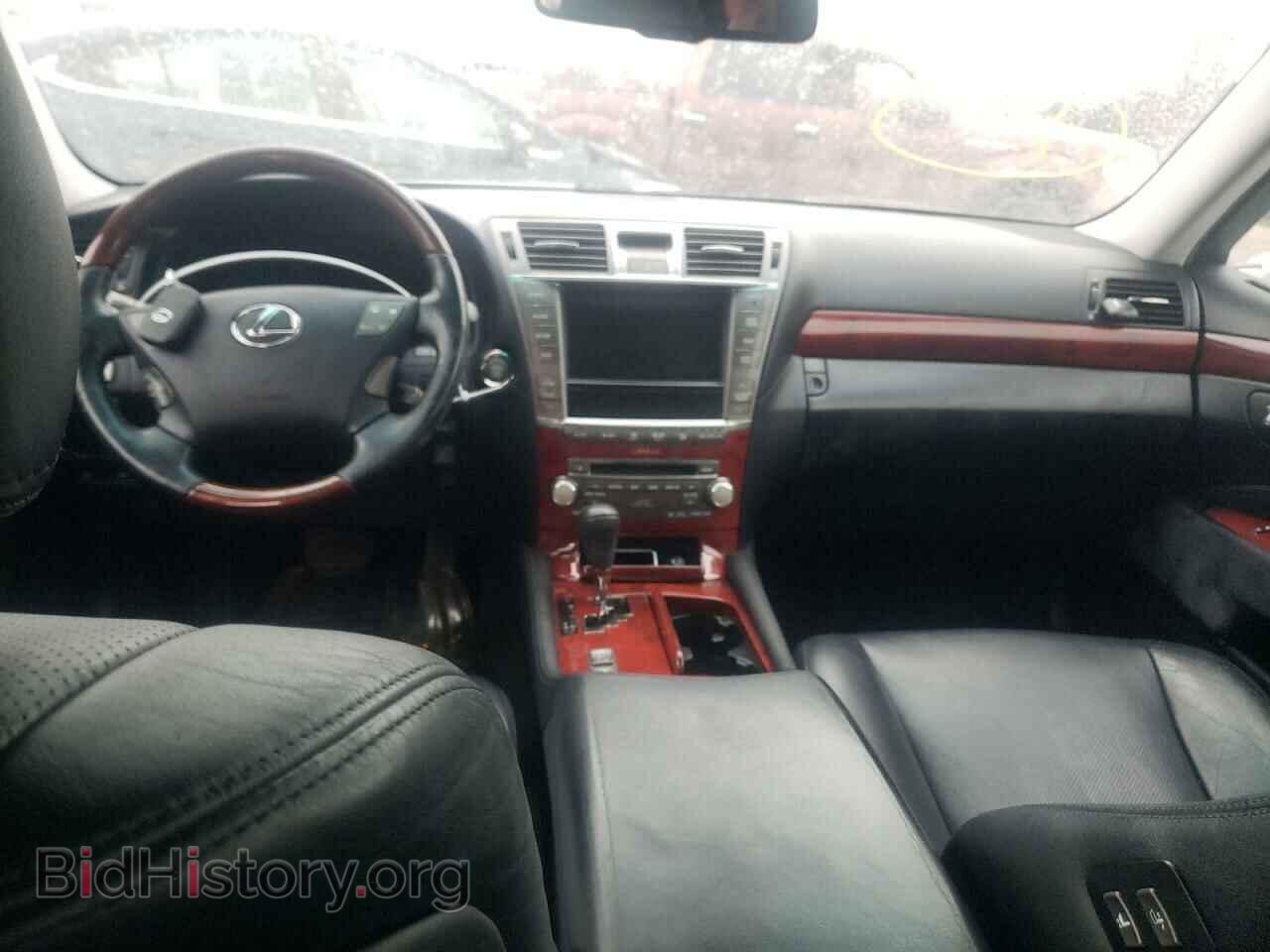 2011 LEXUS LS460 - VIN: JTHCL5EF8B5010343 - Photo 8