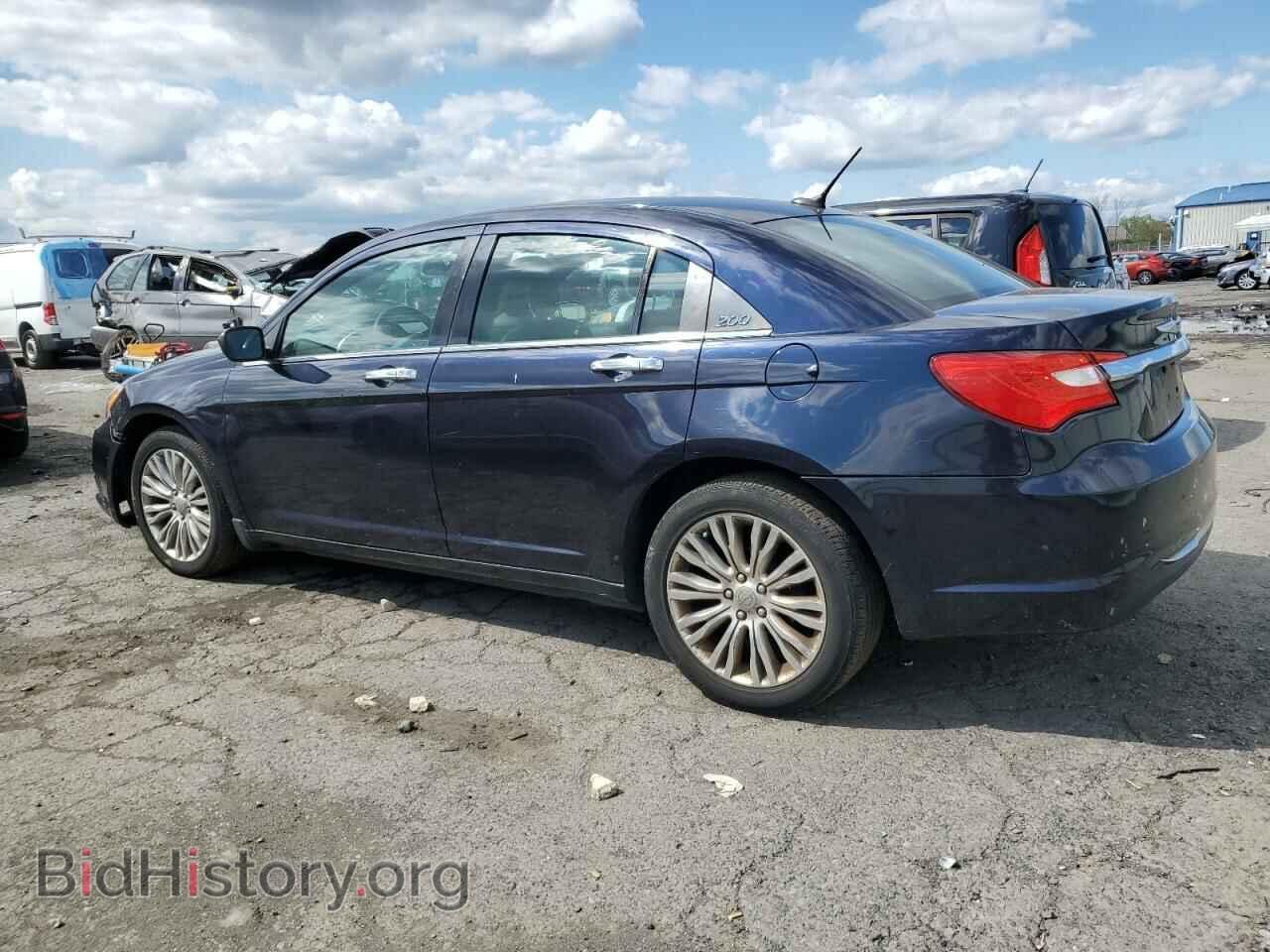 2011 CHRYSLER 200 - VIN: 1C3BC2FBXBN595499 - Фото 2