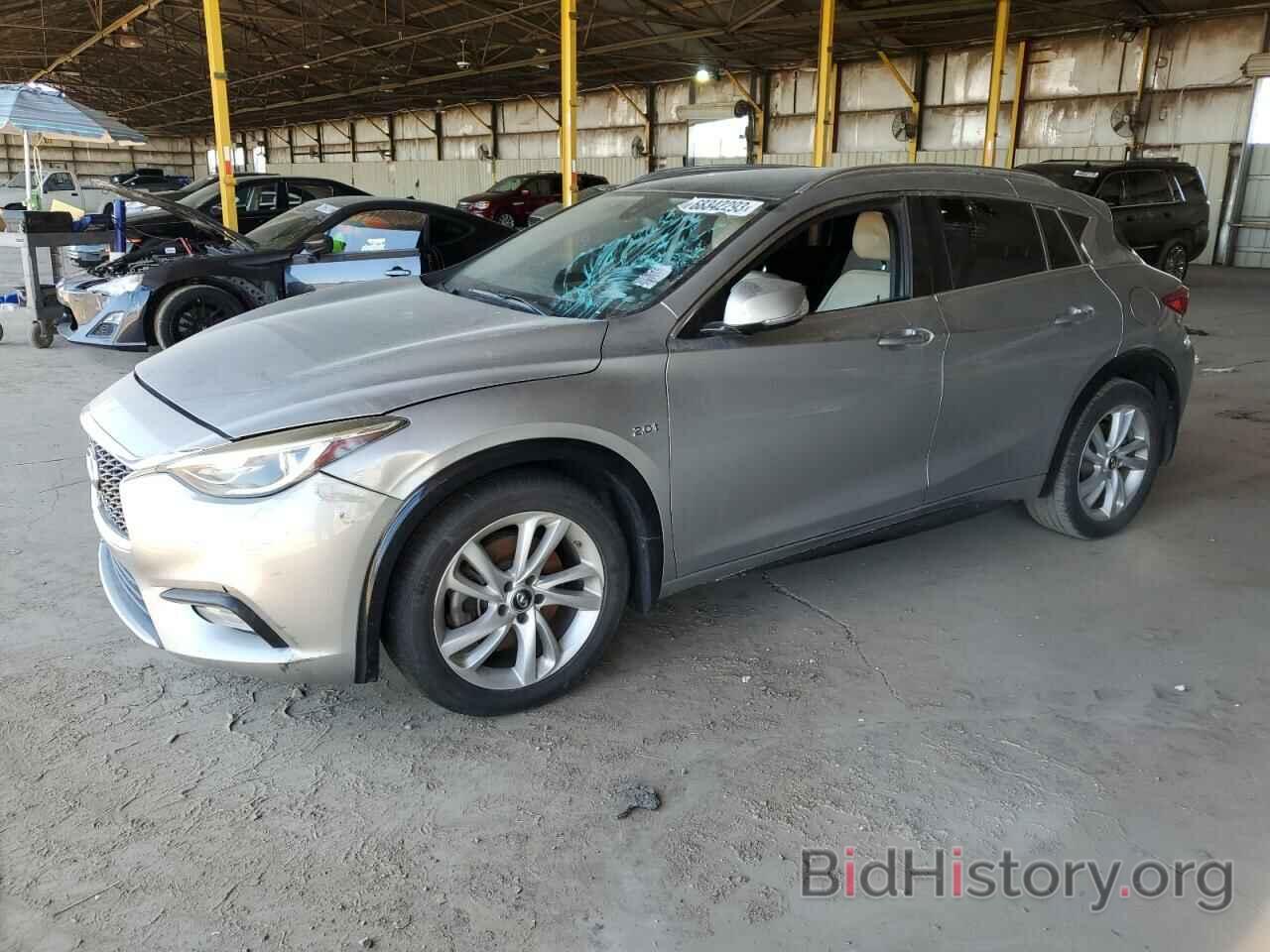 Фотография SJKCH5CP0JA054001 - INFINITI QX30 2018