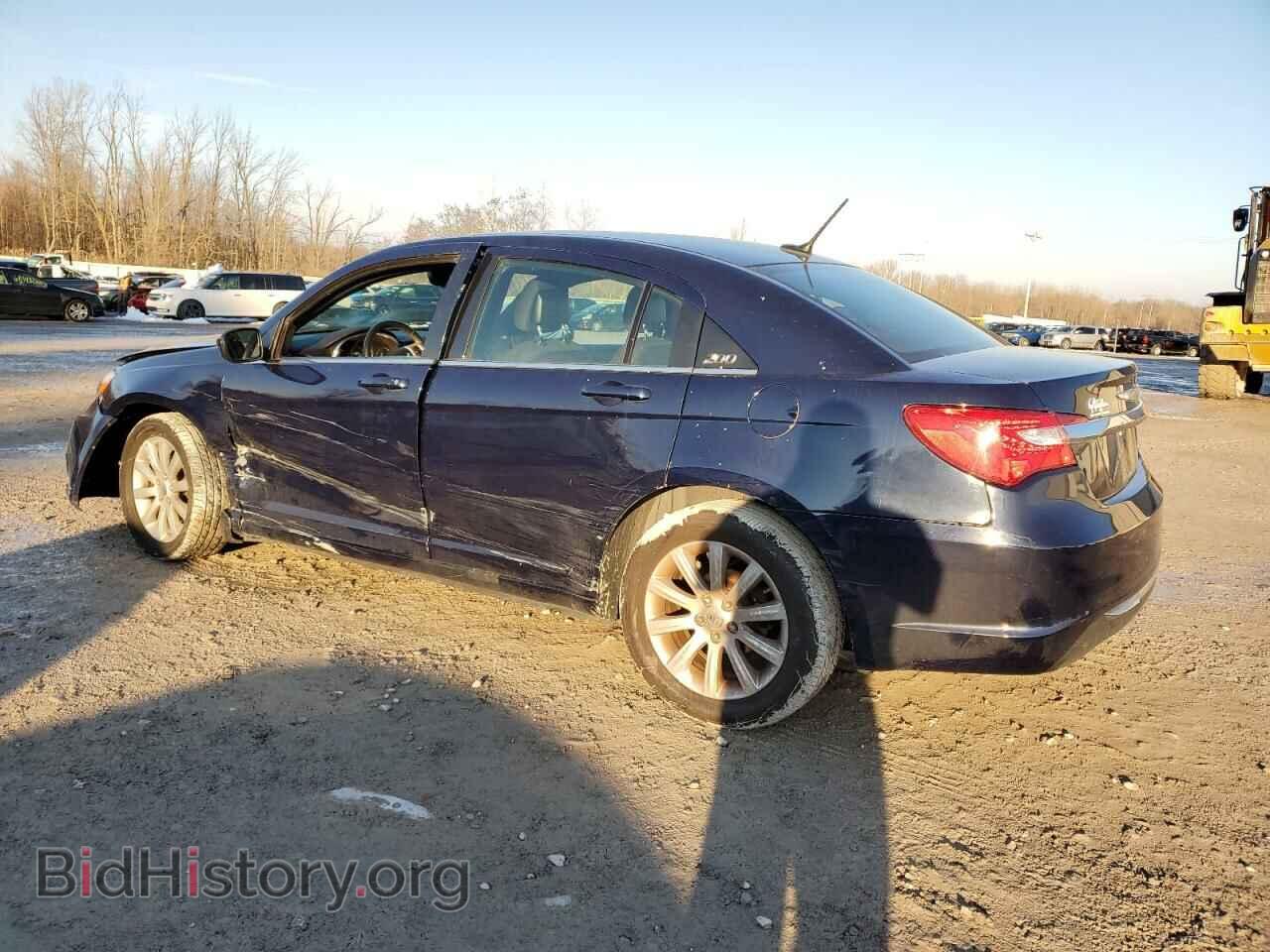 2013 CHRYSLER 200 - VIN: 1C3CCBBB8DN574549 - Фото 2