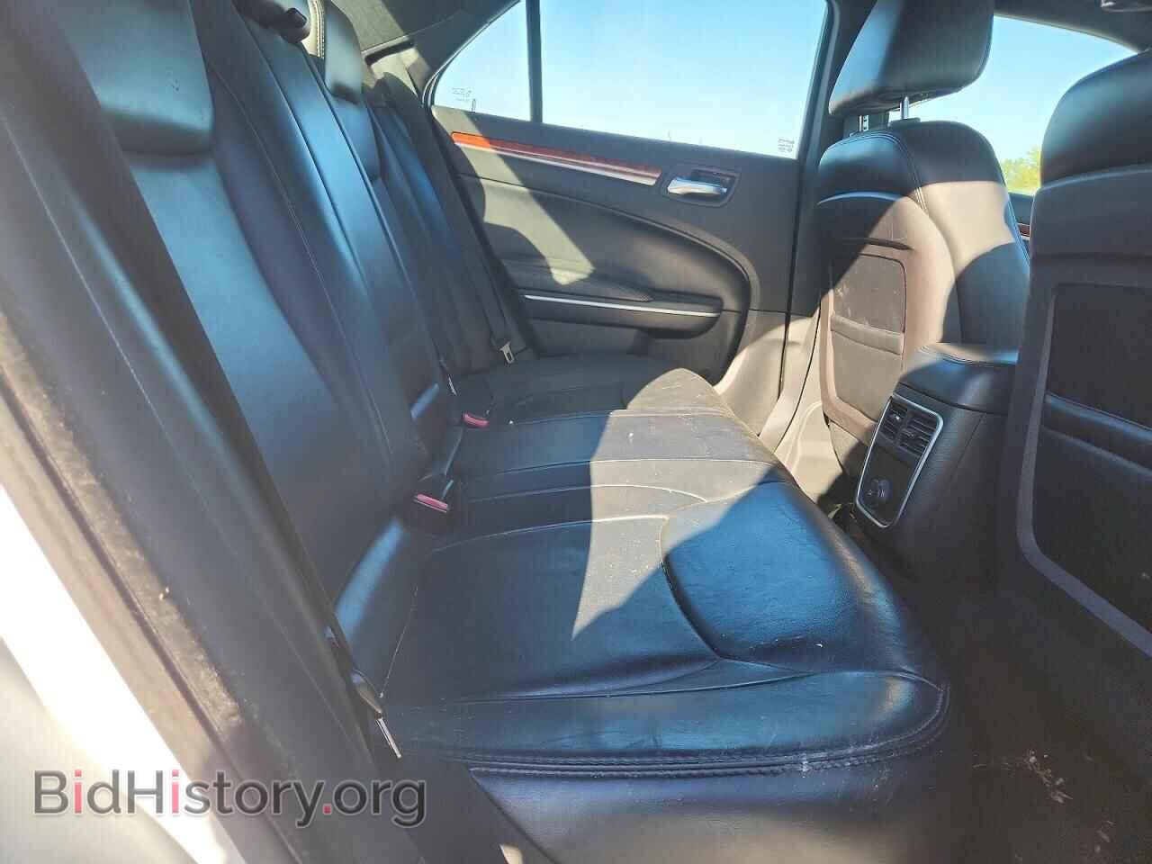 2014 CHRYSLER 300 - VIN: 2C3CCARG1EH328061 - Photo 10